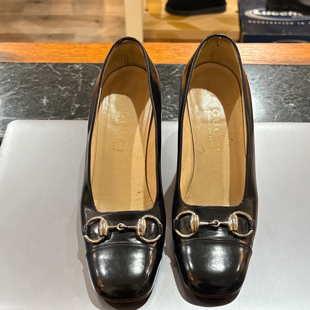 Gucci Women's Black Leather Flats With Silver Accents
